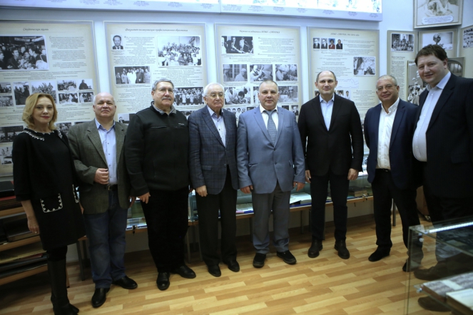 Круглый стол на тему «Книги и здоровье. Постижение смыслов и себя через чтение» прошел в Педиатрическом университете 35