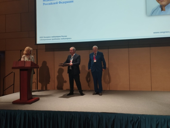 Главный врач клиники Педиатрического университета Минздрава России Виталий Резник награждён медалью Н. Ф. Филатова за выдающиеся заслуги в деле спасения детских жизней 2