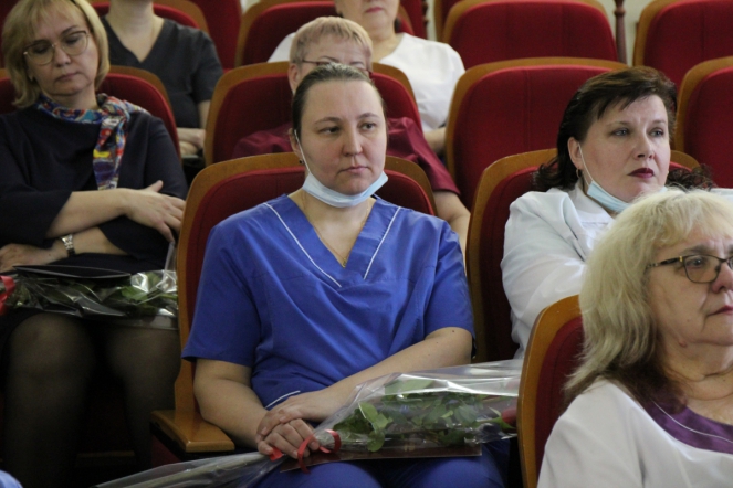 Сотрудницы Педиатрического университета получили благодарности от Государственной Думы 32