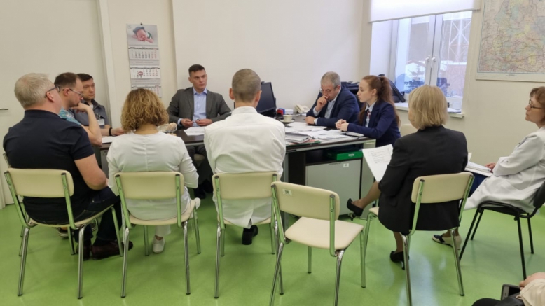 Группа экспертов Педиатрического университета начала работу в Свердловской области 5