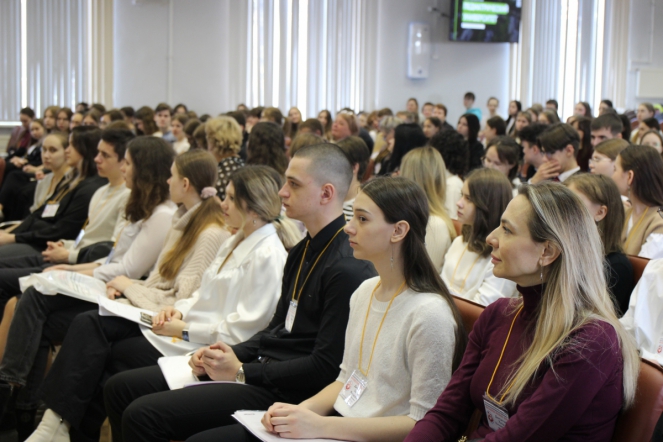 Педиатрический университет принял форум «Моя будущая профессия – врач» 11