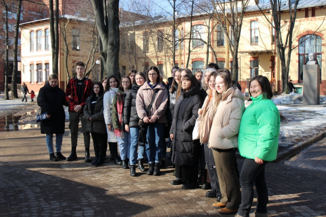 Школьники из Губкинского посетили Педиатрический университет 1