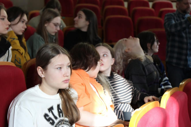 Школьники из Губкинского посетили Педиатрический университет 14