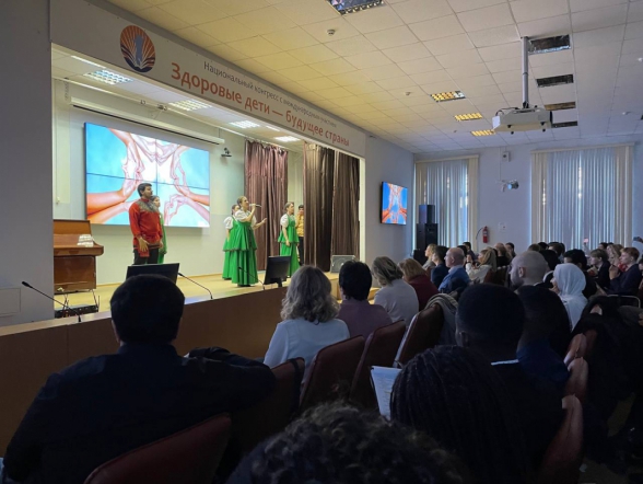 В Педиатрическом университете прошел ежегодный фольклорный фестиваль «Краски мира» 8