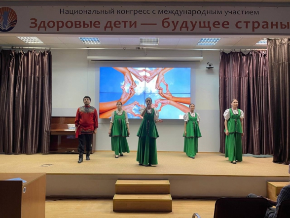 В Педиатрическом университете прошел ежегодный фольклорный фестиваль «Краски мира» 9