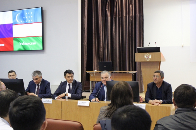 Министр здравоохранения Республики Узбекистан посетил Педиатрический университет 2