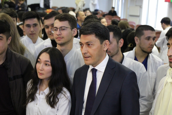 Министр здравоохранения Республики Узбекистан посетил Педиатрический университет