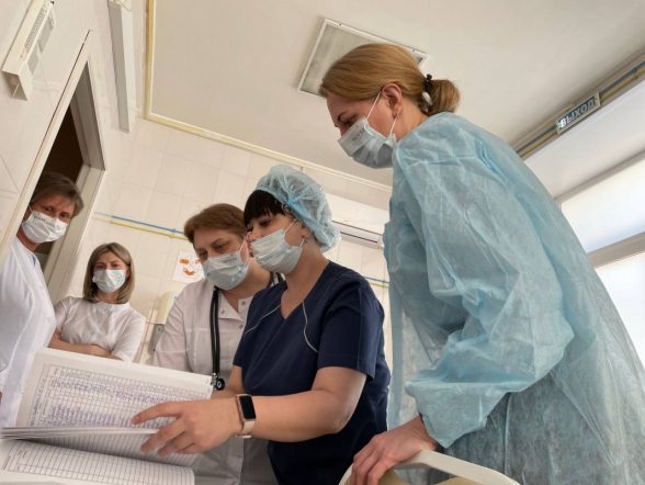 Алтайский край по уровню оказания помощи достиг очень хороших показателей: эксперты НМИЦ СПбГПМУ подвели итоги анализа медучреждений региона 8