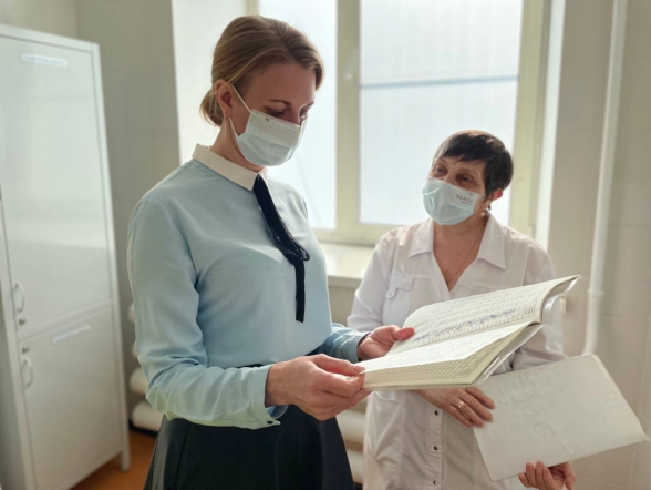 Алтайский край по уровню оказания помощи достиг очень хороших показателей: эксперты НМИЦ СПбГПМУ подвели итоги анализа медучреждений региона 26