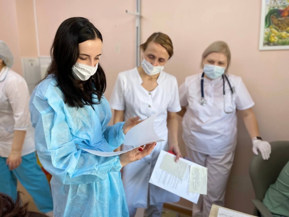 Алтайский край по уровню оказания помощи достиг очень хороших показателей: эксперты НМИЦ СПбГПМУ подвели итоги анализа медучреждений региона 30