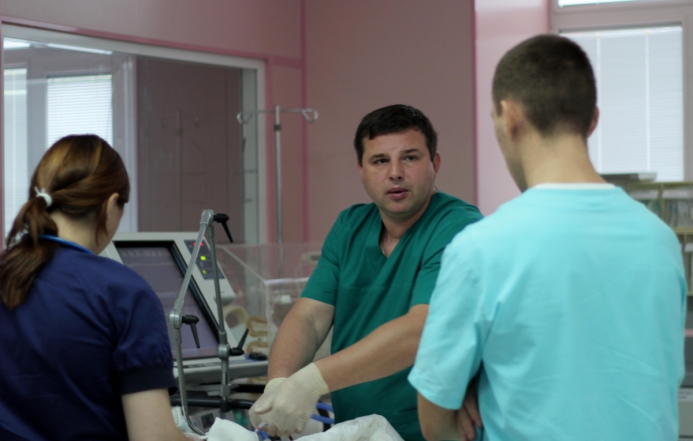 Врачи Педиатрического университета успешно прооперировали и выходили младенца с аномалией коронарной артерии