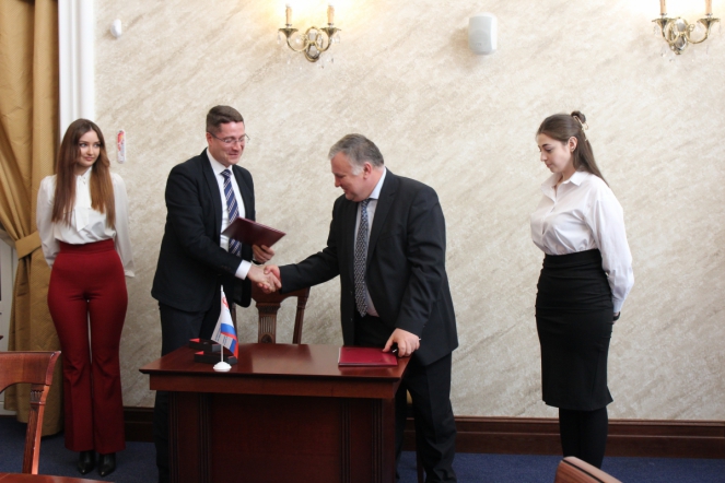 Администрация Педиатрического университета заключила соглашение о сотрудничестве с Профкомом обучающихся