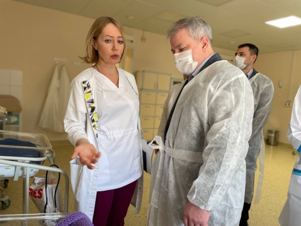 Уровень новосибирских врачей самодостаточен, а с трудными пациентами наш федеральный центр готов помогать: четвертый визит в регион экспертов НМИЦ СПБГПМУ показал значимые результаты 13