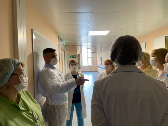 Уровень новосибирских врачей самодостаточен, а с трудными пациентами наш федеральный центр готов помогать: четвертый визит в регион экспертов НМИЦ СПБГПМУ показал значимые результаты 31