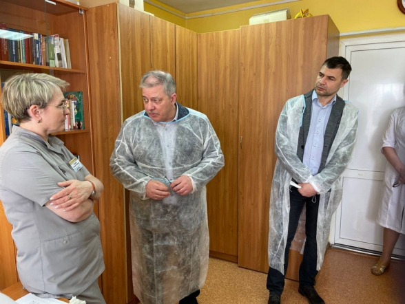 Уровень новосибирских врачей самодостаточен, а с трудными пациентами наш федеральный центр готов помогать: четвертый визит в регион экспертов НМИЦ СПБГПМУ показал значимые результаты 49