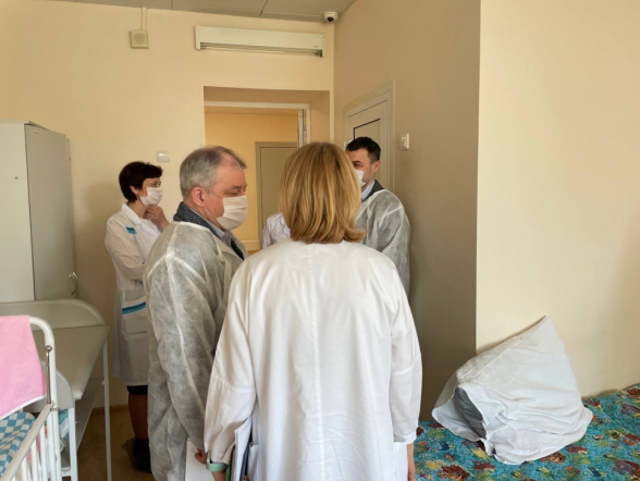 Уровень новосибирских врачей самодостаточен, а с трудными пациентами наш федеральный центр готов помогать: четвертый визит в регион экспертов НМИЦ СПБГПМУ показал значимые результаты 55
