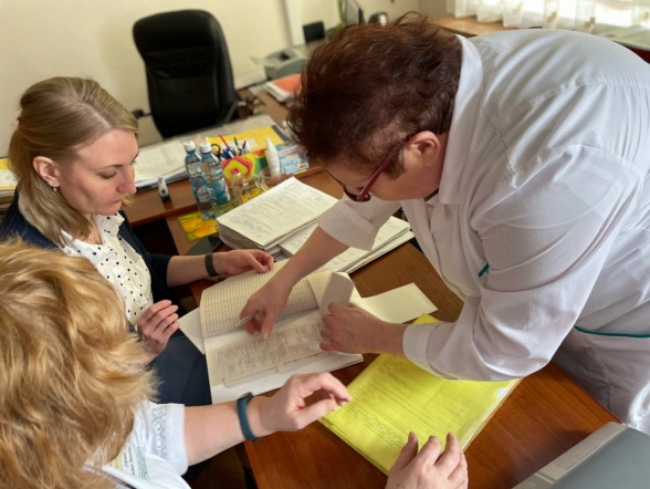 Уровень новосибирских врачей самодостаточен, а с трудными пациентами наш федеральный центр готов помогать: четвертый визит в регион экспертов НМИЦ СПБГПМУ показал значимые результаты 60