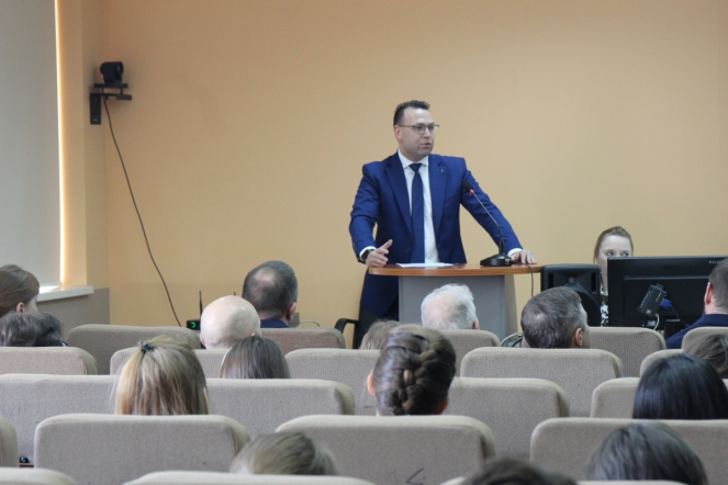 Молодых врачей ждут в больницах Ленобласти 9