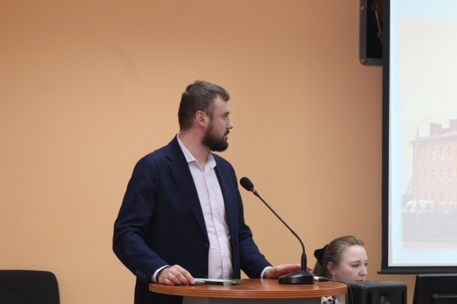 Молодых врачей ждут в больницах Ленобласти 22