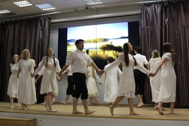 Студенты Педиатрического университета исполнили песни о мире, весне и любви к жизни 27