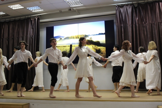 Студенты Педиатрического университета исполнили песни о мире, весне и любви к жизни 28