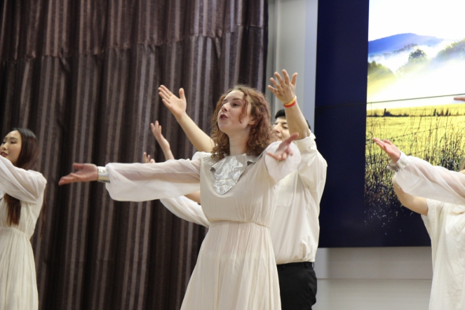 Студенты Педиатрического университета исполнили песни о мире, весне и любви к жизни 30