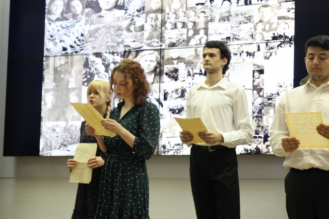 Студенты Педиатрического университета исполнили песни о мире, весне и любви к жизни 38