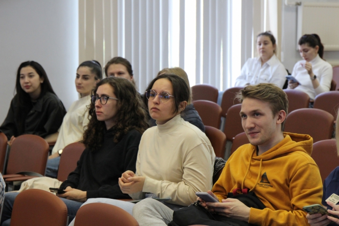 В Педиатрическом университете прошла ярмарка вакансий 9