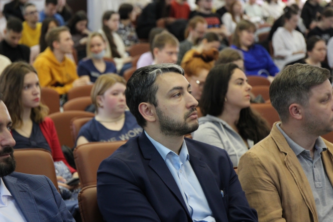 В Педиатрическом университете прошла ярмарка вакансий 16