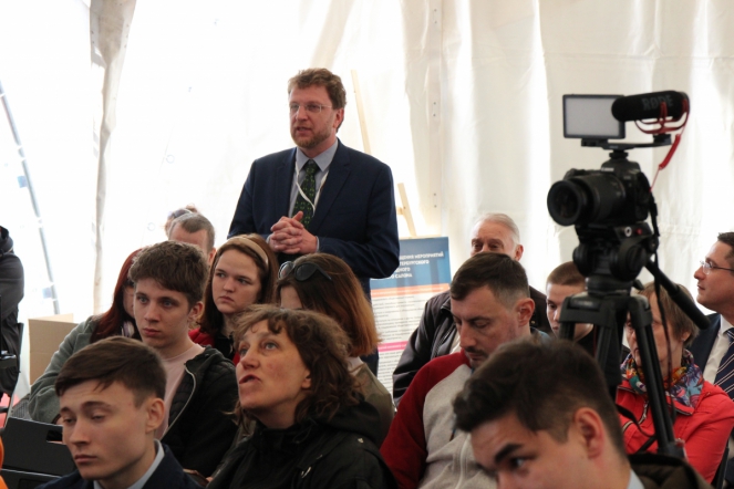 Издания Педиатрического университета представили на Петербургском книжном салоне 16