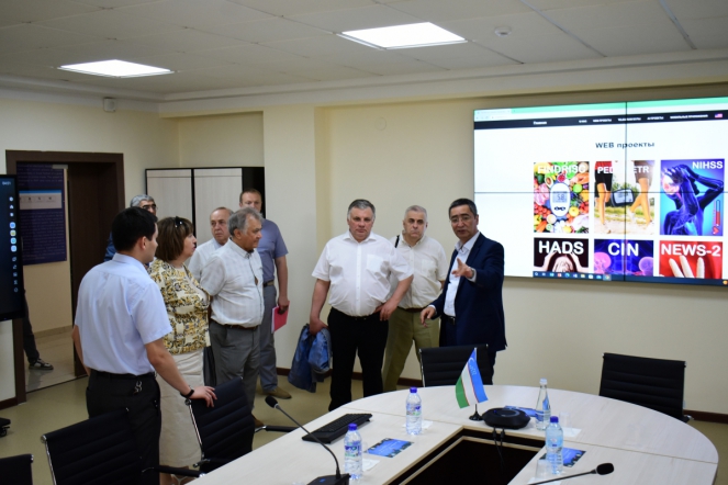 Дмитрий Иванов поздравил пациентов клиники Ташкентского педиатрического медицинского института с Днём защиты детей 5