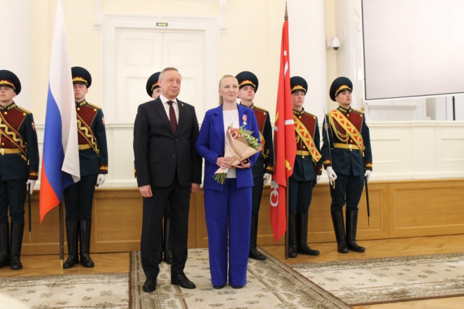 Губернатор отметил труд врачей Педиатрического университета 7