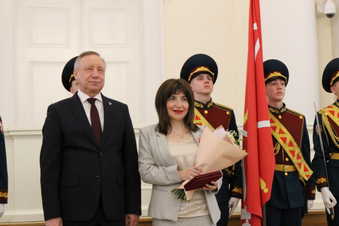 Губернатор отметил труд врачей Педиатрического университета 10