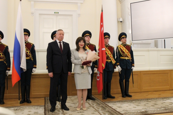 Губернатор отметил труд врачей Педиатрического университета 11