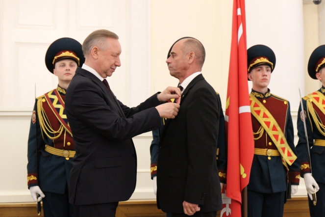 Губернатор отметил труд врачей Педиатрического университета 15