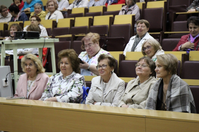 Полвека в педиатрии: в Санкт-Петербургском медицинском педиатрическом университете собрались те, кто закончили вуз 45 и 50 лет назад 34