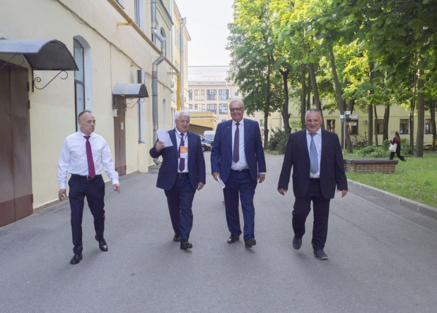 Олег Эргашев: Педиатрический университет самый профессиональный в городе 1