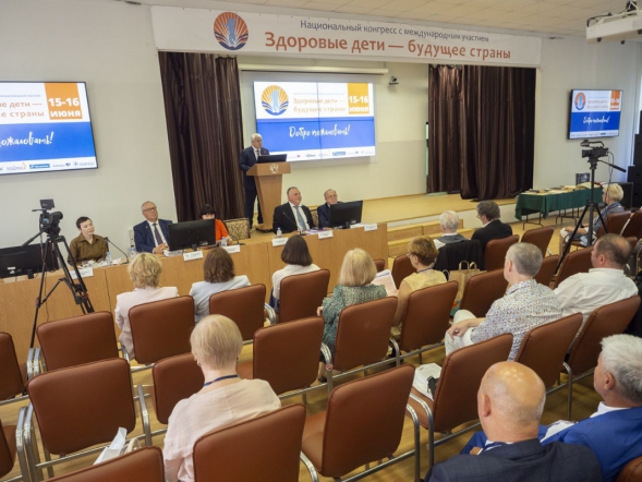 Олег Эргашев: Педиатрический университет самый профессиональный в городе 10