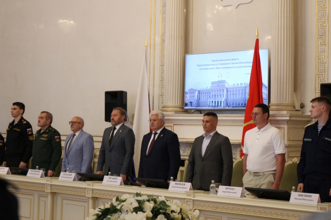 В петербургском парламенте прошёл торжественный приём, посвящённый Дню медицинского работника 8