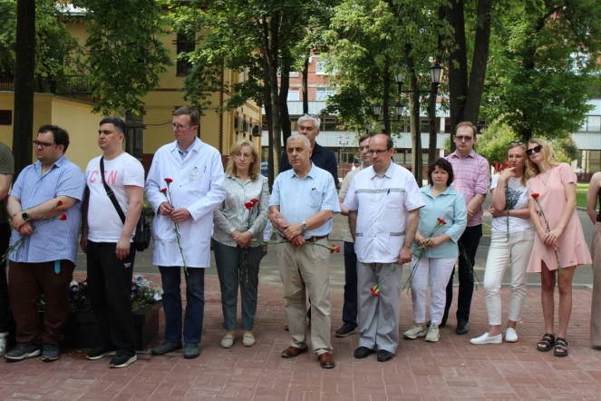 Педиатрический университет присоединился к всероссийской акции «Минута молчания» 5