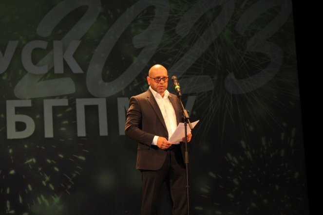 В Педиатрическом университете вручили дипломы выпускникам 68