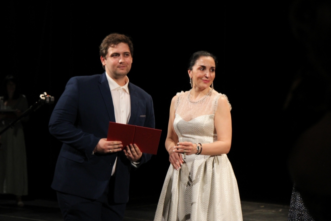 В Педиатрическом университете вручили дипломы выпускникам 99