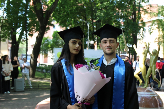 Иностранным выпускникам Педиатрического университета вручили дипломы о высшем образовании 2