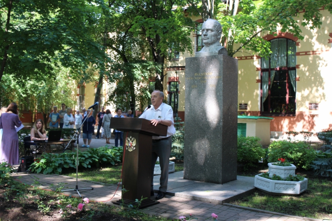 Иностранным выпускникам Педиатрического университета вручили дипломы о высшем образовании 11