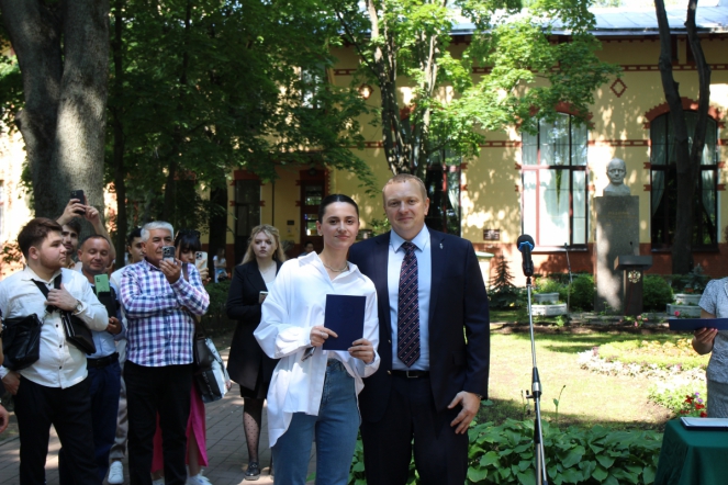 Иностранным выпускникам Педиатрического университета вручили дипломы о высшем образовании 17