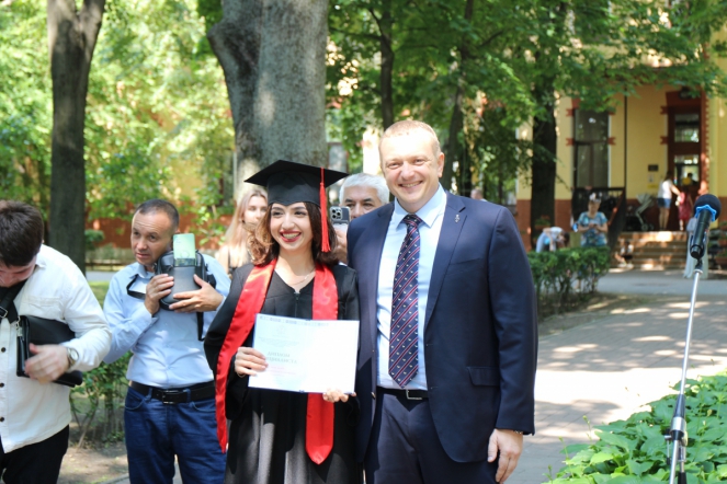 Иностранным выпускникам Педиатрического университета вручили дипломы о высшем образовании 46