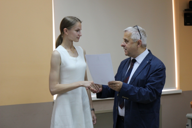 Ординаторы Педиатрического университета получили долгожданные дипломы 9