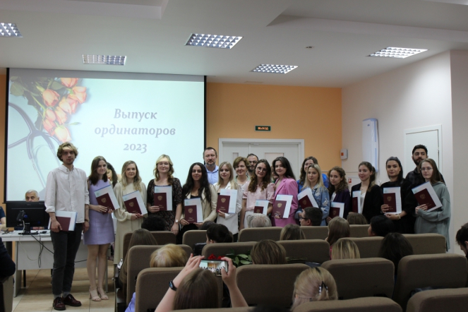 Ординаторы Педиатрического университета получили долгожданные дипломы 20