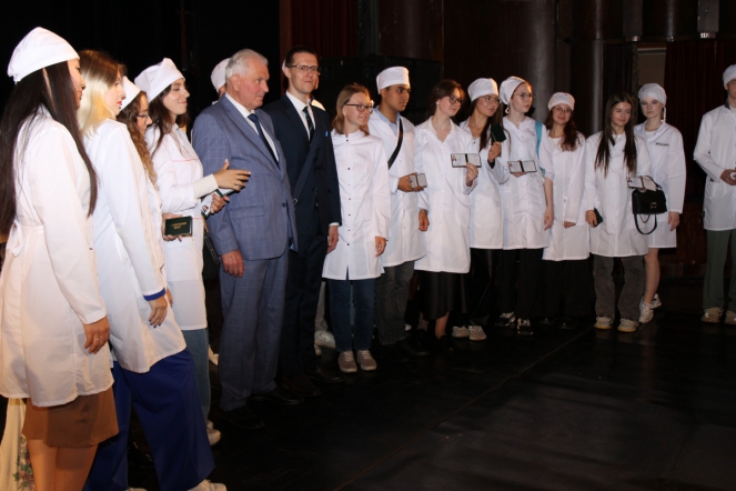 В Педиатрическом университете прошёл День первокурсника 56