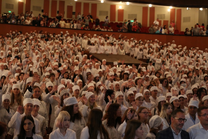 В Педиатрическом университете прошёл День первокурсника 74